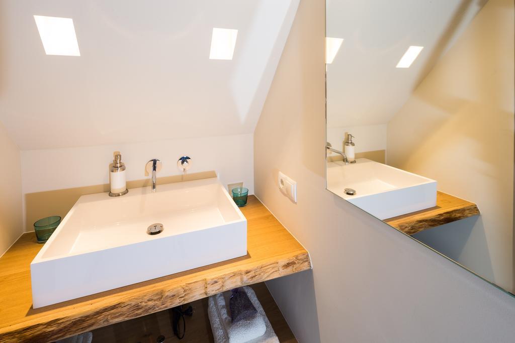 Bed & Breakfast Karakter Den Dungen Room photo